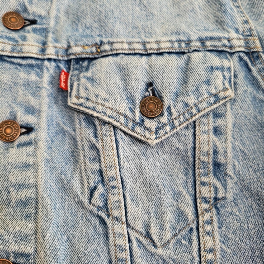 VTG Levi's Denim Blue Jean Trucker Jacket Made In USA Distressed Thrashed - Picture 6 of 13